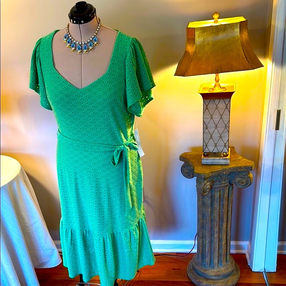 LONDON TIMES NWT Green Eyelet Midi Dress